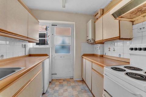 2 bedroom maisonette for sale, Avondale Avenue, Staines-upon-Thames, Surrey, TW18 2NE