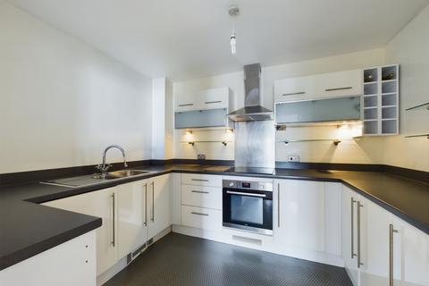 2 bedroom flat to rent, Gisors Road, Southsea PO4