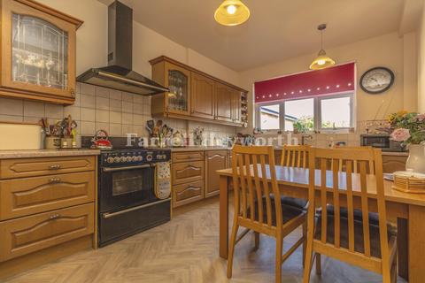 4 bedroom house for sale, Garstang Road, Preston PR3