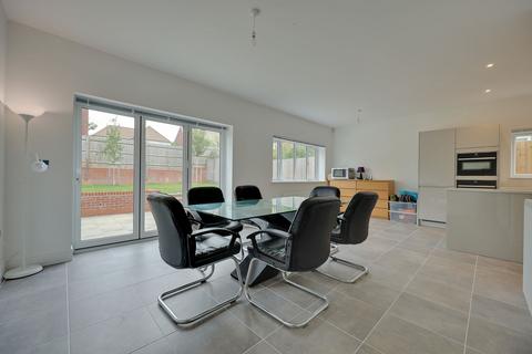 5 bedroom detached house for sale, Hoadley Avenue, Burgess Hill, RH15