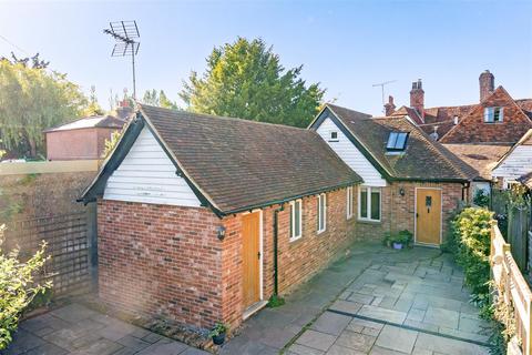 2 bedroom detached bungalow for sale, North Street, Biddenden