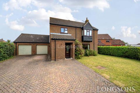 4 bedroom detached house for sale, Wolferton Drive, Swaffham