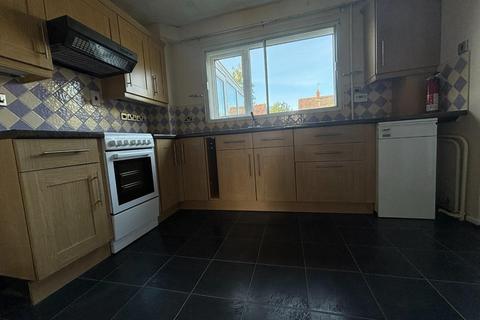 3 bedroom link detached house to rent, Rookery Green, Beck Row IP28