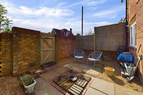 1 bedroom flat for sale, Gordon Close, Haywards Heath, RH16