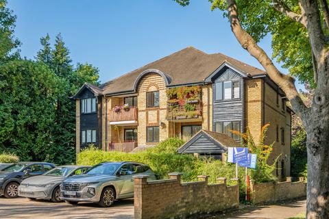 5, Kempston House The Downsway, Sutton, SM2 5RE
