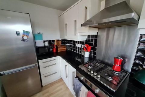 2 bedroom apartment to rent, Waterloo Road, Manchester