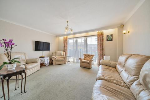 3 bedroom house for sale, Heights Close, West Wimbledon, SW20