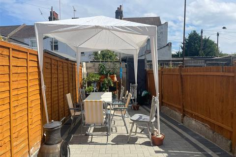 14 Stanley Road, Northfleet, Gravesend, DA11 7AR