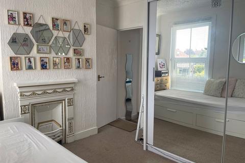 14 Stanley Road, Northfleet, Gravesend, DA11 7AR