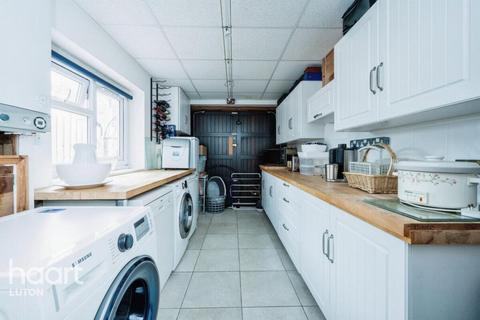 undefined, Whitehill Avenue, Luton
