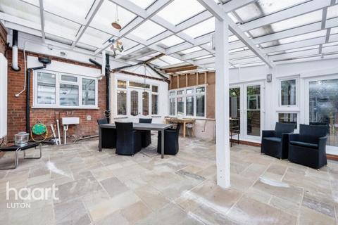 undefined, Whitehill Avenue, Luton