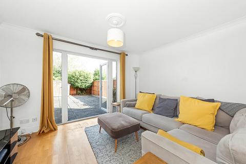 2 bedroom end of terrace house for sale, Pennington Way, London