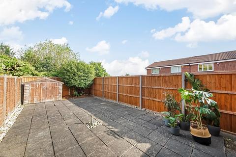 2 bedroom end of terrace house for sale, Pennington Way, London