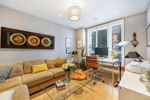 1, Aspen Villas, 1a Gayford Road, London, W12 9BY