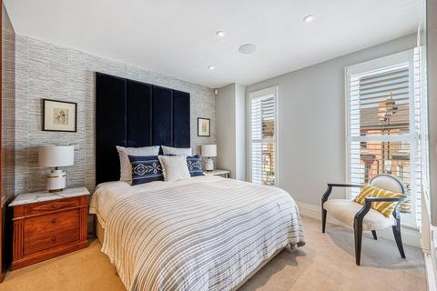 1, Aspen Villas, 1a Gayford Road, London, W12 9BY