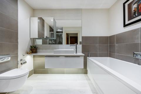 1, Aspen Villas, 1a Gayford Road, London, W12 9BY