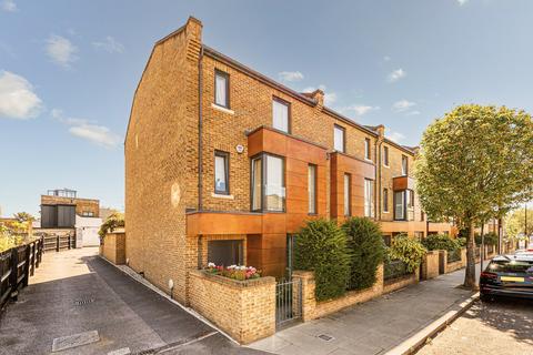 1, Aspen Villas, 1a Gayford Road, London, W12 9BY