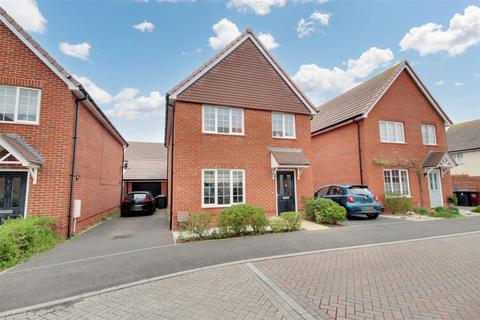 4 bedroom detached house for sale, Kilham Way, Ferring BN12