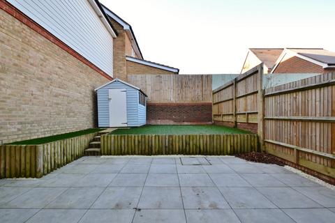 76 Renfields, Haywards Heath, RH16 4TG