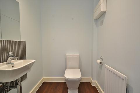 76 Renfields, Haywards Heath, RH16 4TG