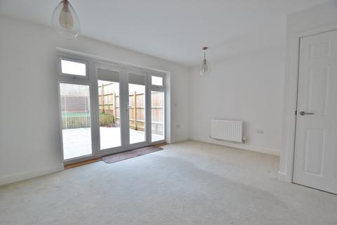 76 Renfields, Haywards Heath, RH16 4TG