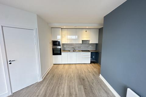 3 bedroom apartment to rent, Victoria Bridge Street, Salford, Lancashire, M3