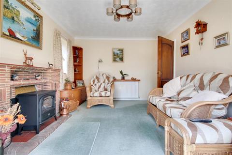 2 bedroom detached bungalow for sale, Sea Lane Gardens, Worthing BN12