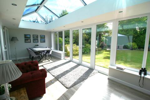 7 Birkdale, Norwich, NR4 6AF