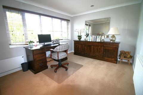 7 Birkdale, Norwich, NR4 6AF