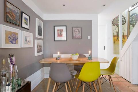 1 Ferry Road, Twickenham, TW1 3DW