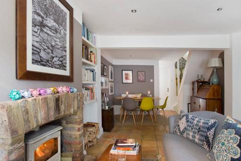 1 Ferry Road, Twickenham, TW1 3DW