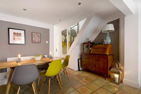 1 Ferry Road, Twickenham, TW1 3DW