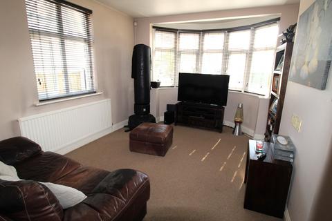 2 bedroom maisonette for sale, Granton Avenue, Upminster RM14