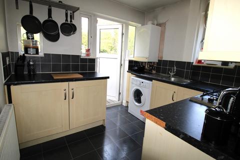 2 bedroom maisonette for sale, Granton Avenue, Upminster RM14