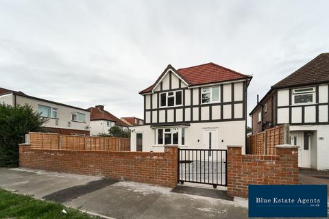 2 bedroom detached house for sale, West Way, Hounslow, TW5