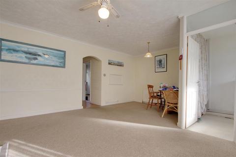 1 bedroom semi-detached bungalow for sale, Glenbarrie Way, Worthing BN12