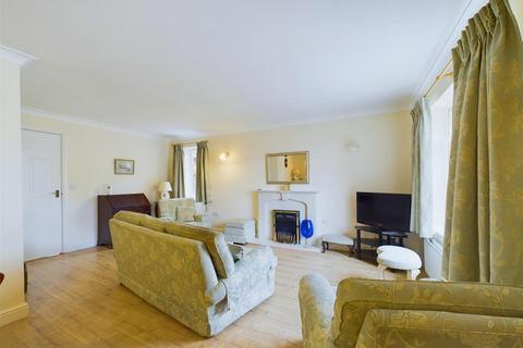 8 Castle Howard Close, Bridlington, YO16 6YY