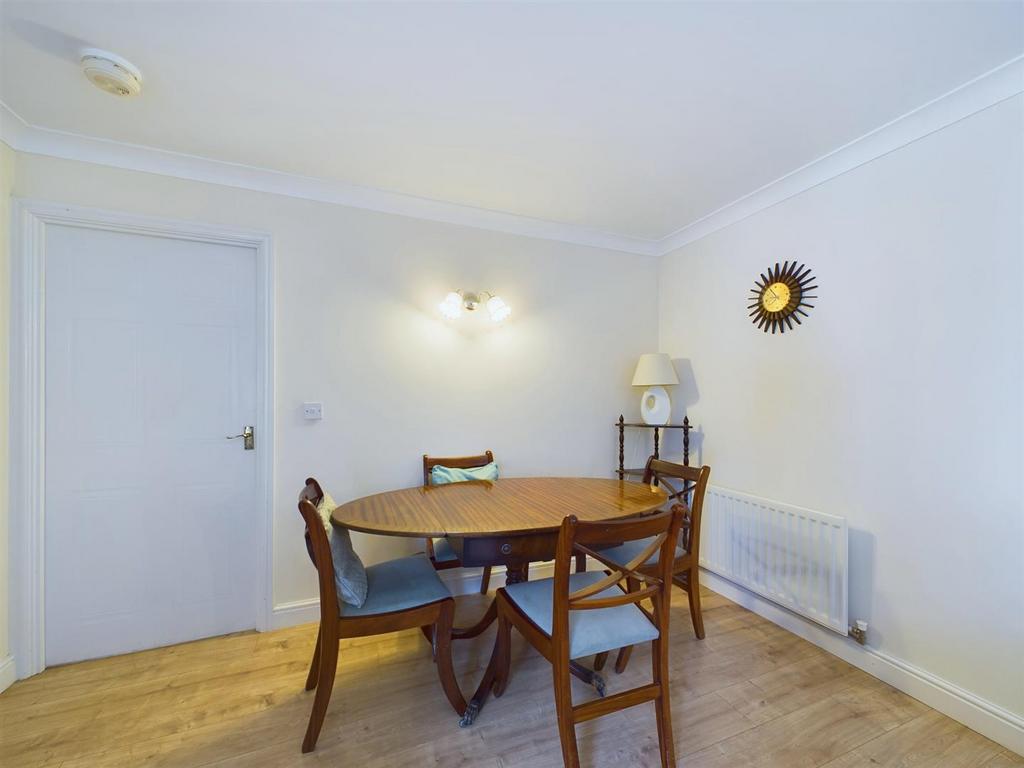 Lounge/diner: