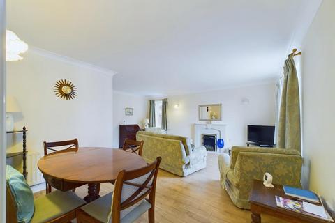 8 Castle Howard Close, Bridlington, YO16 6YY