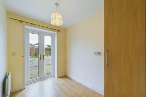 8 Castle Howard Close, Bridlington, YO16 6YY