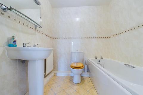 8 Castle Howard Close, Bridlington, YO16 6YY