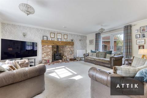 5 bedroom detached house for sale, Tench Close, Mulbarton, Norwich