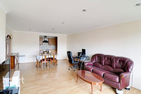 2 bedroom apartment for sale, Winchmore Hill Road, London