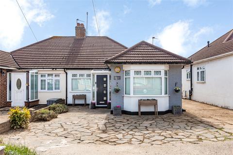 4 bedroom bungalow for sale, Somerset Gardens, Hornchurch, RM11