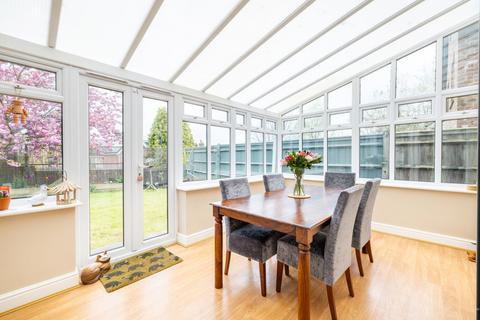 10 Walhatch Close, Forest Row, RH18 5GT
