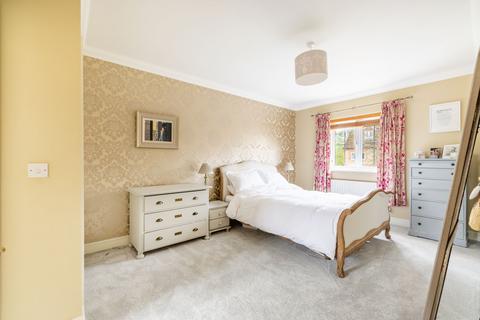 10 Walhatch Close, Forest Row, RH18 5GT