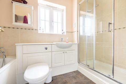 10 Walhatch Close, Forest Row, RH18 5GT