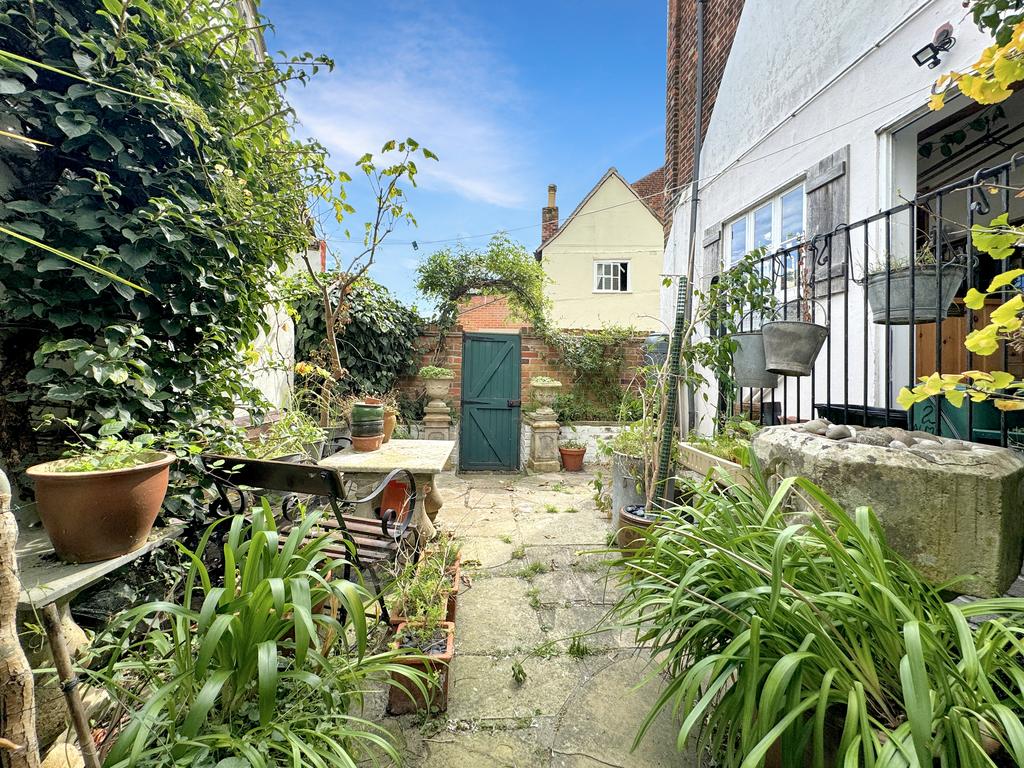 Courtyard Garden