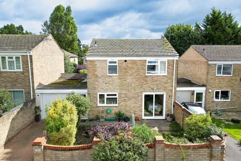 3 bedroom detached house for sale, Fraser Avenue, Caversham Park Village, Reading