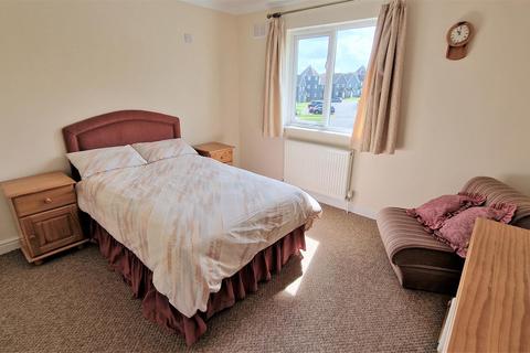 3 bedroom semi-detached house for sale, The Drive, Vastern, Royal Wootton Bassett